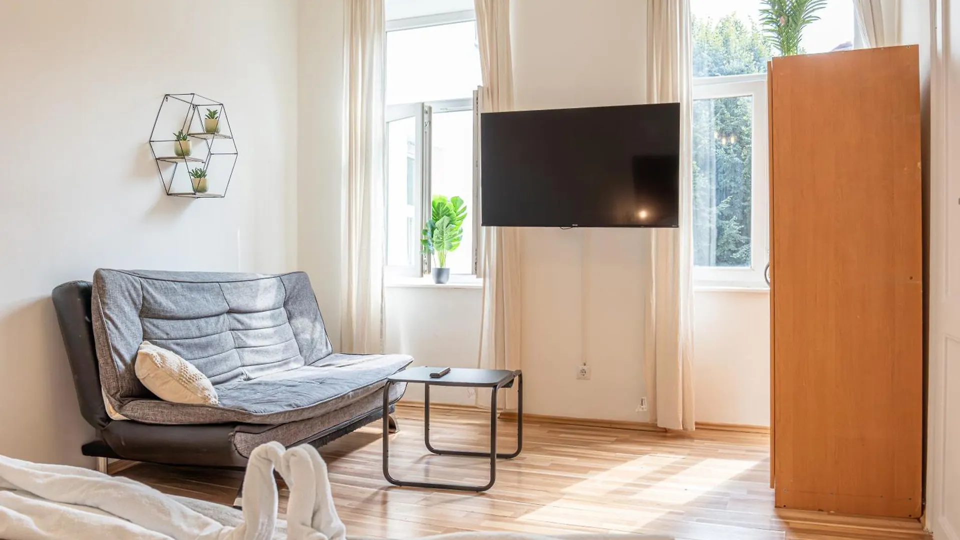 Inviting Economy 1Br Apt. With The Best Location Vienna